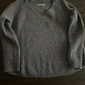 MAX &MOI Paris cashmere Gray V-Neck Sweater